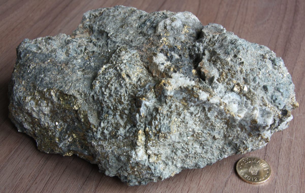 Sulfuri complexe (Calcopirită + Pirită + Calcozină + Covelină)
