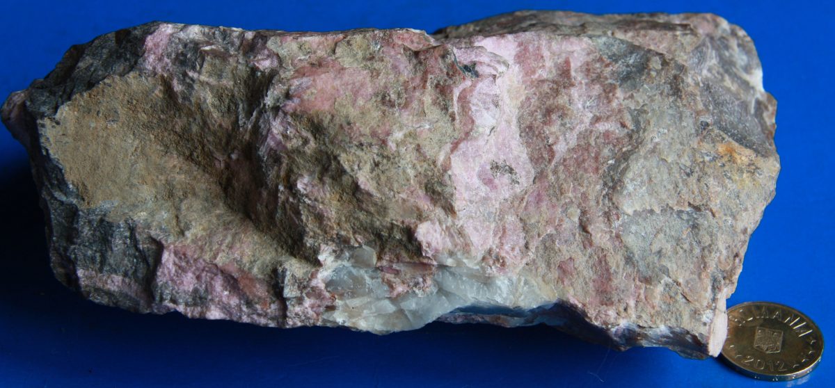 Minereu de mangan (Rodocrozit + Rodonit)
