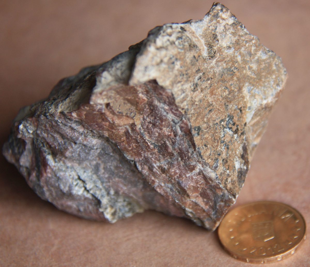 Piroxmangit