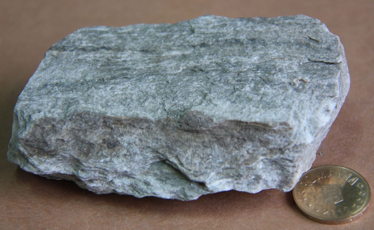 Metatuf riolitic