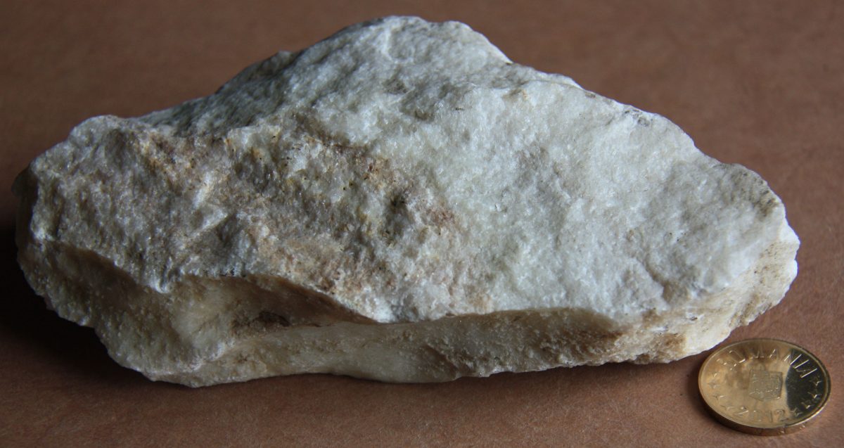 Calcar alb cuarţos
