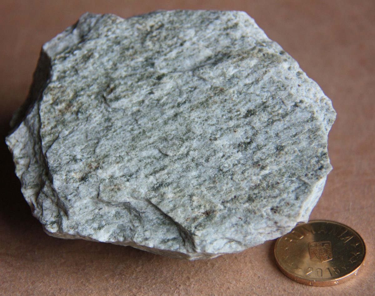 Metatuf riolitic