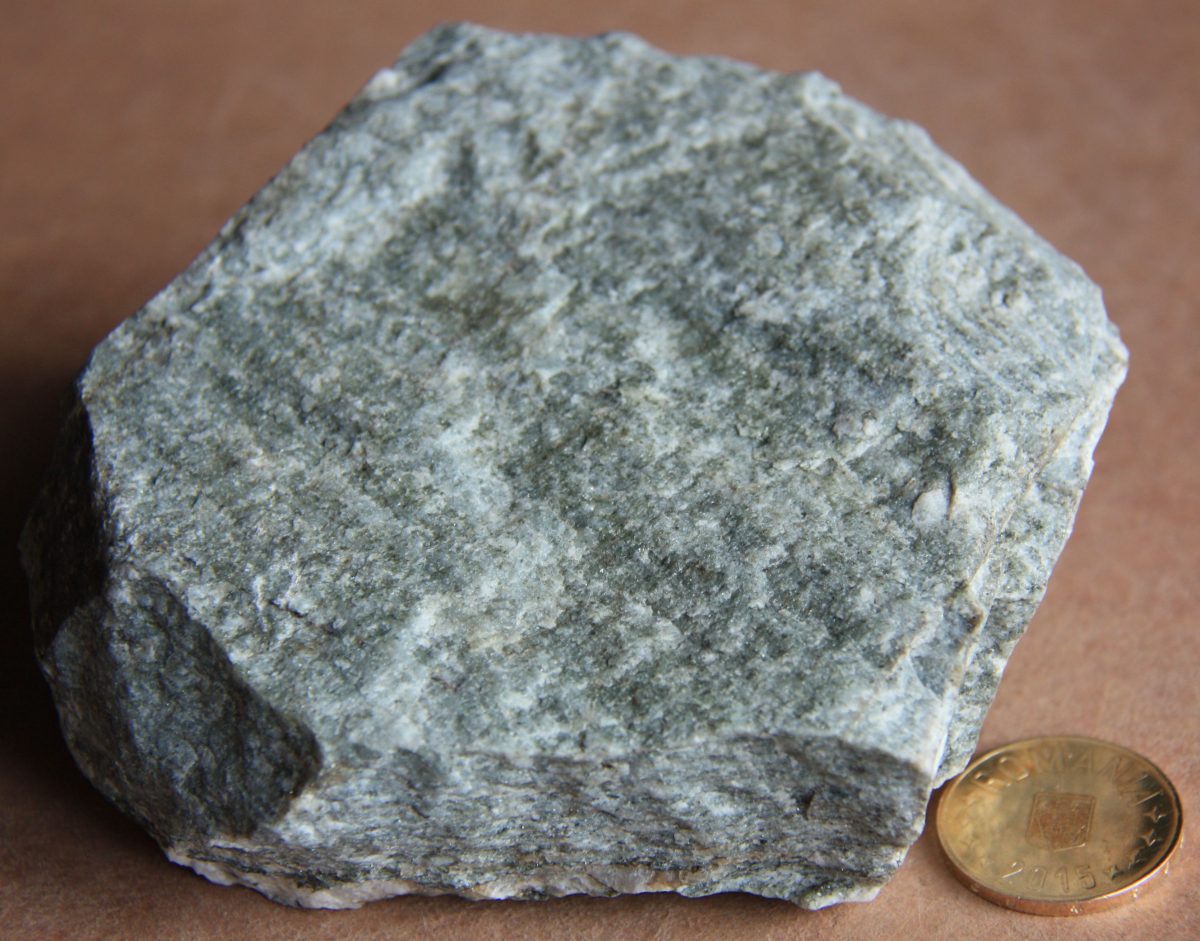 Metatuf riolitic