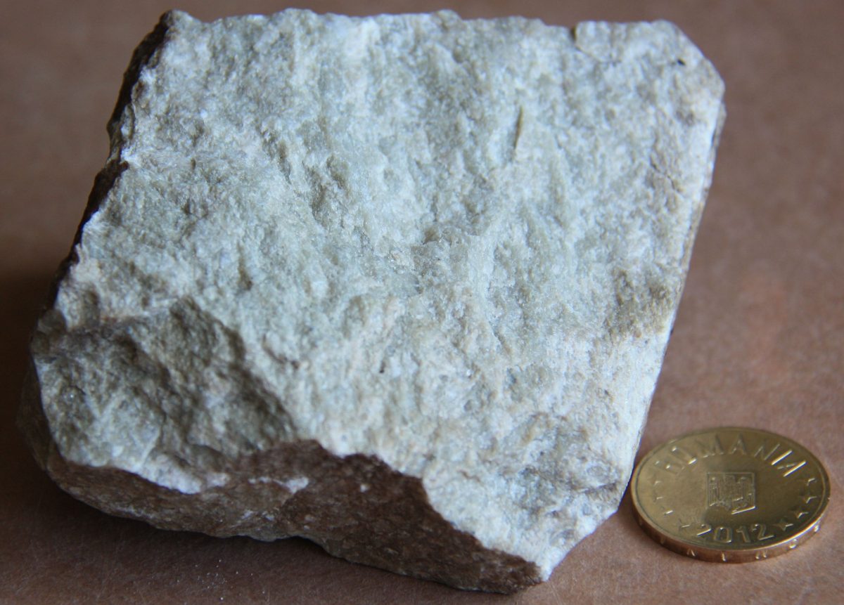 Rocă albă porfirogenă