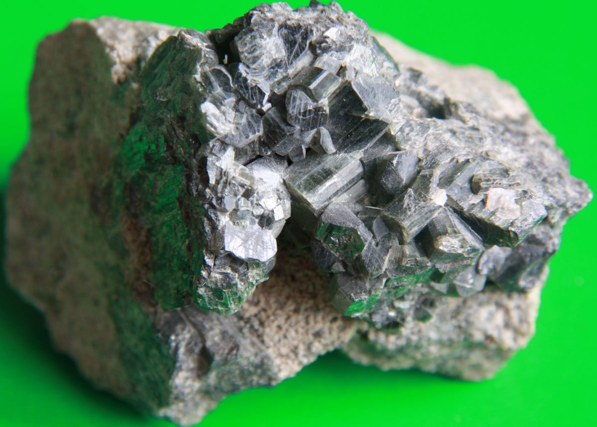 Smaragdit (var. Actinot)