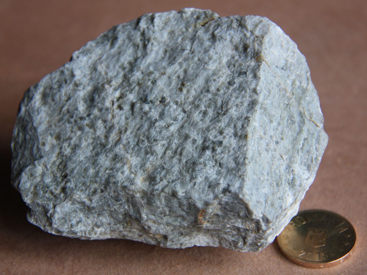 Metatuf riolitic