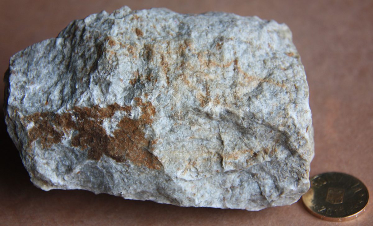 Metatuf riolitic