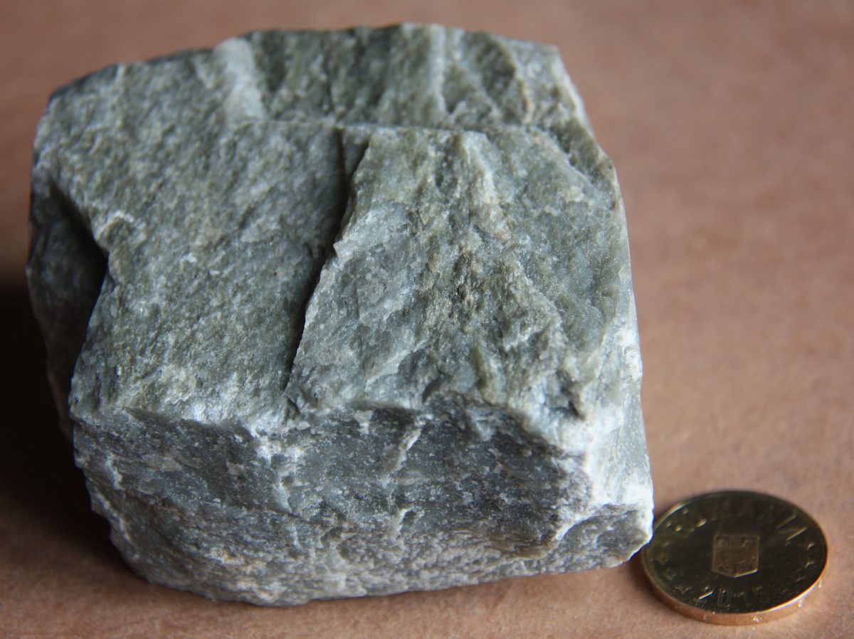 Metatuf riolitic
