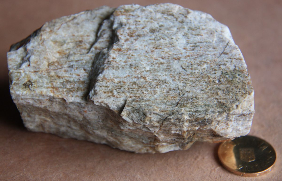 Metatuf riolitic