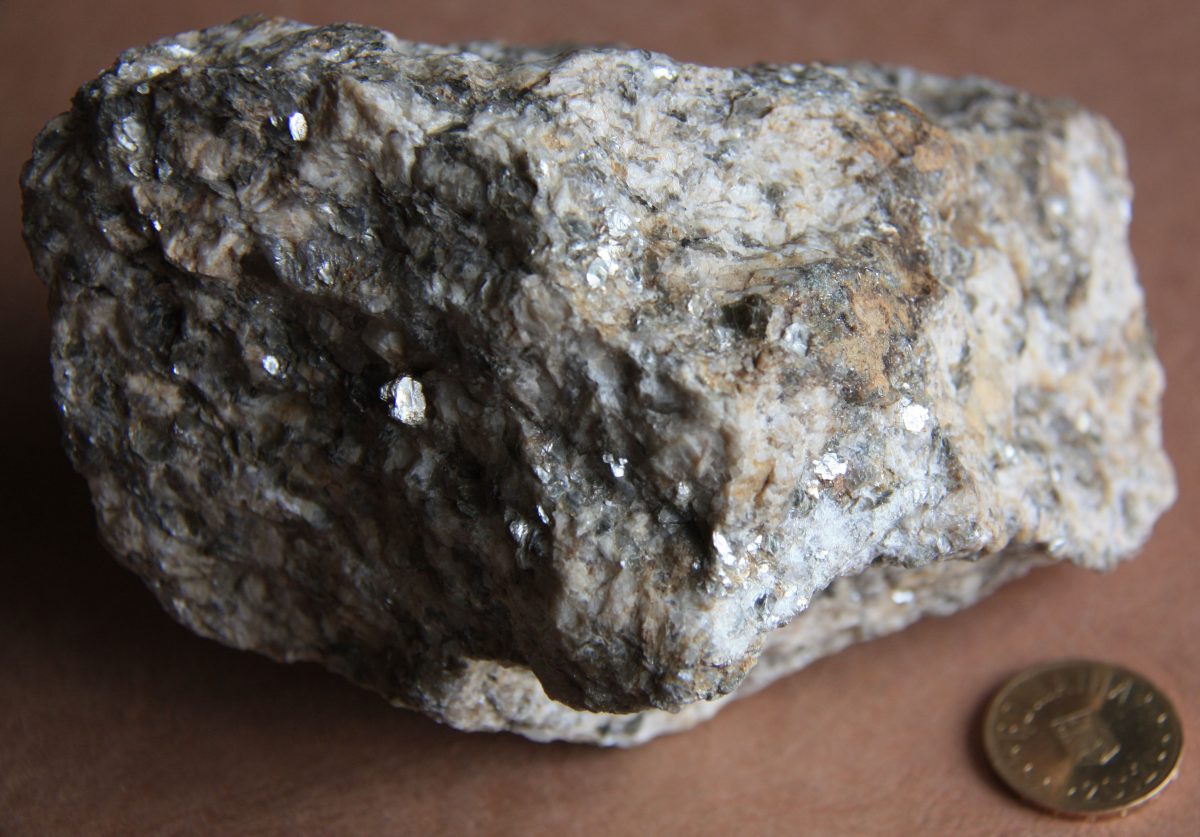 Pegmatit echigranular