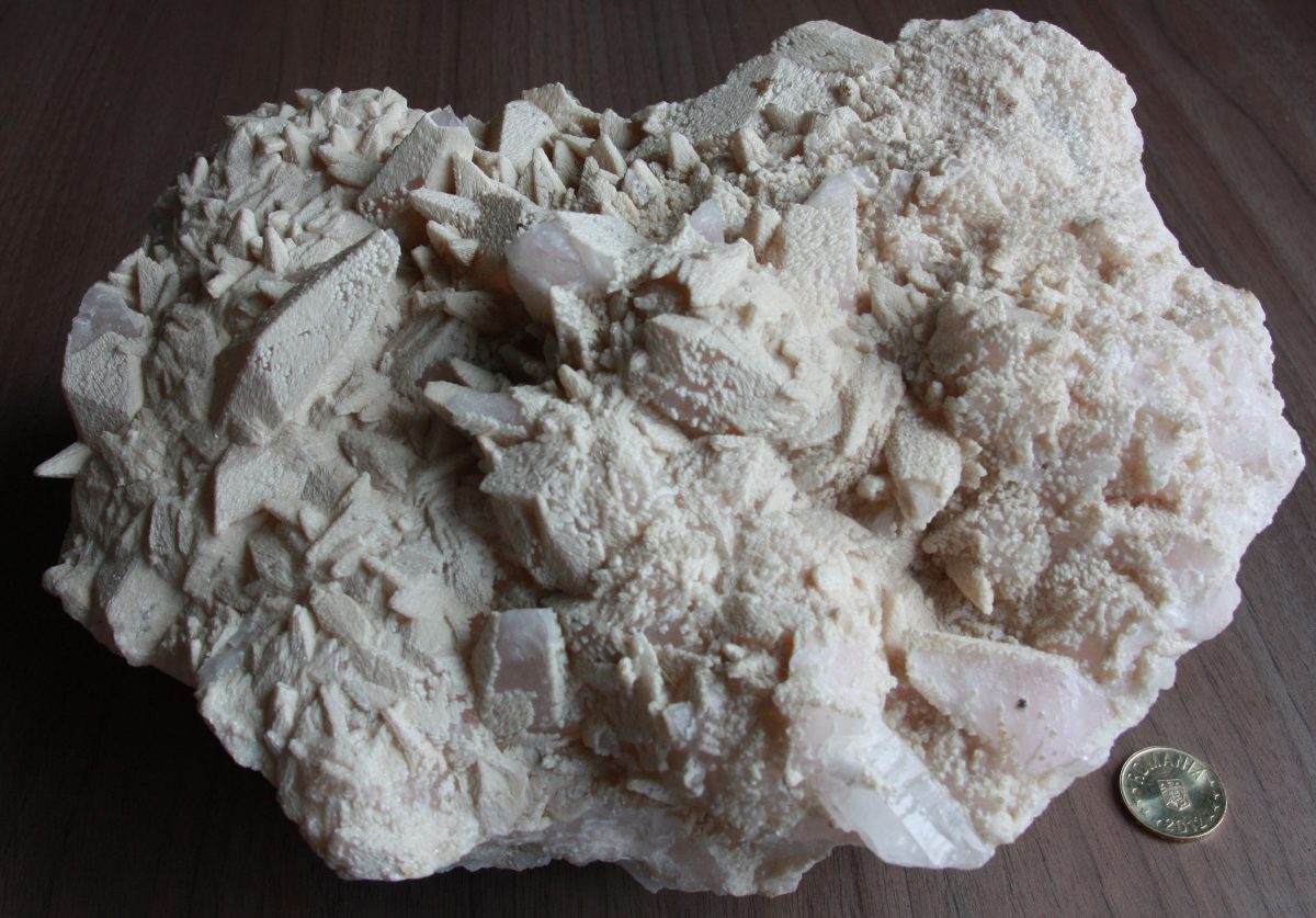 Calcit + Cuarţ + Marcasită