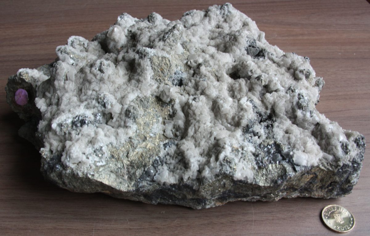 Minereu complex (Calcopirită + Galenă) + Calcit