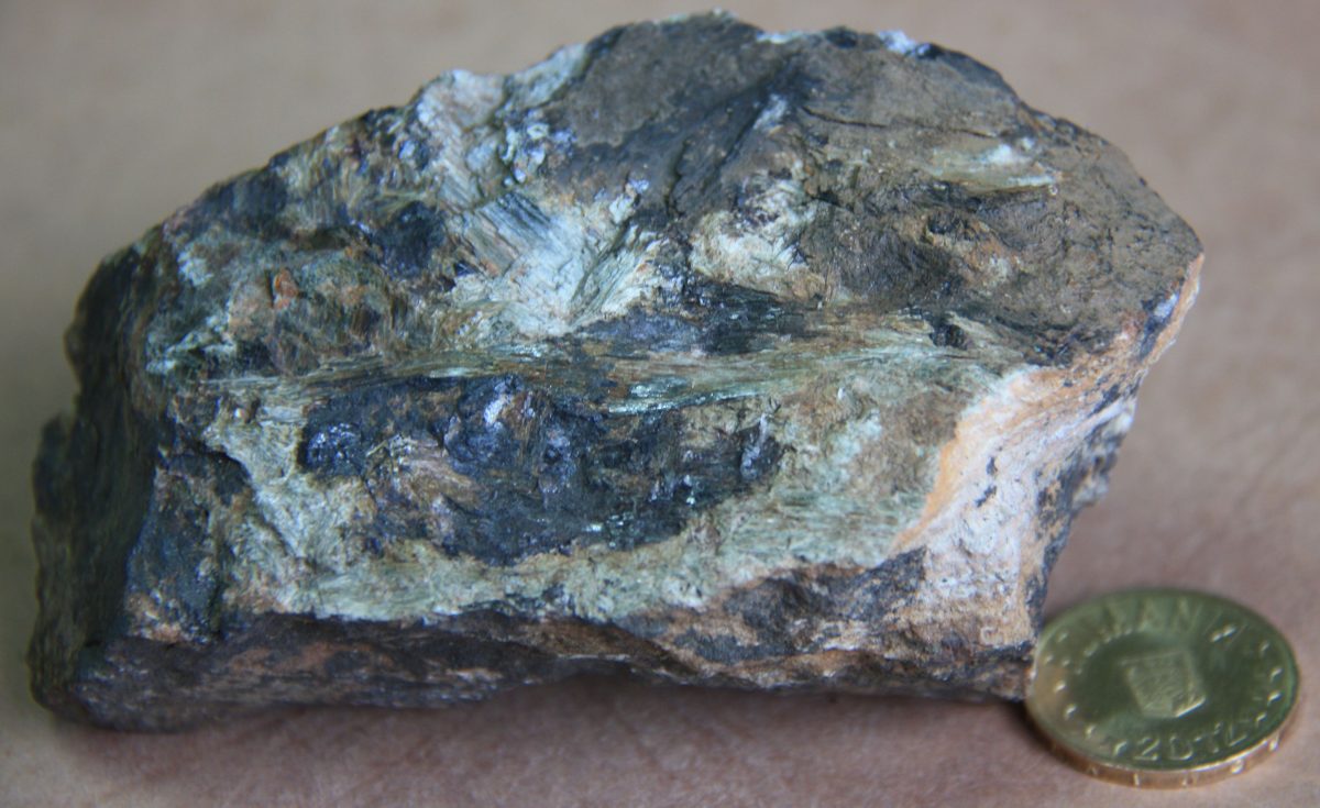 Manganogrunerit (Dannemorit)