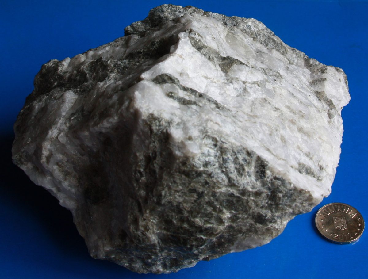 Lentilă de Cuarţ în şist mineralizat