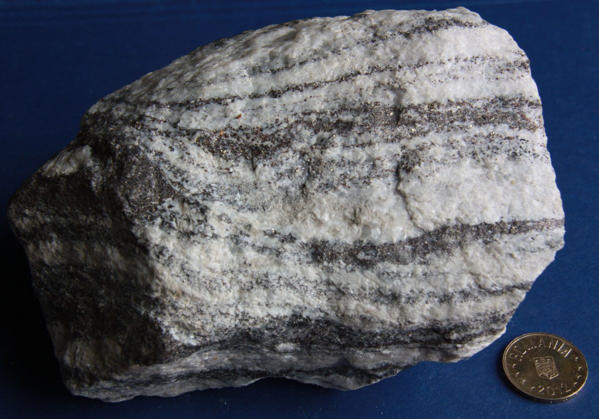 Calcar cristalin mineralizat