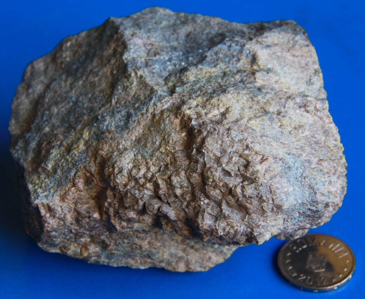 Skarn granatifer cu magnetit