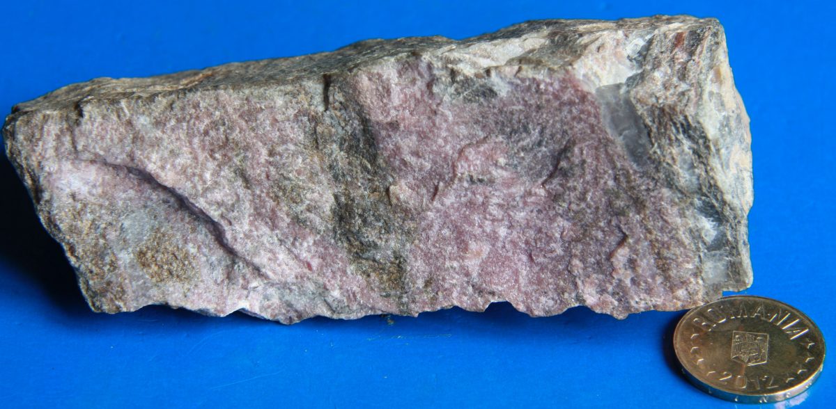 Minereu de mangan (Rodocrozit + Rodonit)