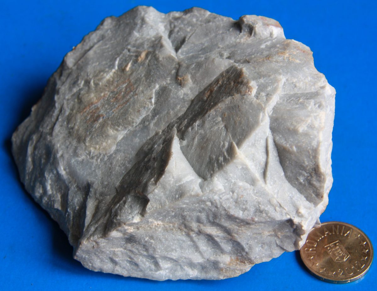 Calcar dolomitic
