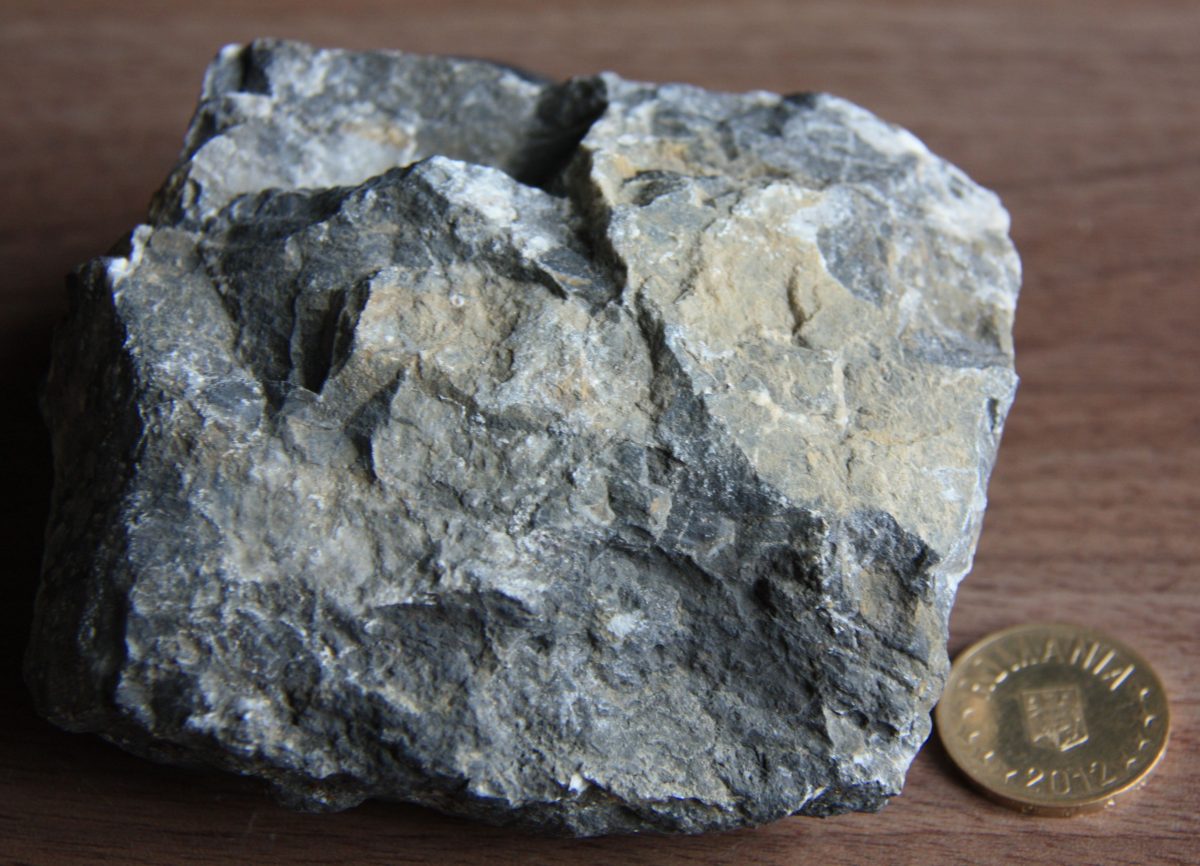 Calcar cenuşiu cuarţos