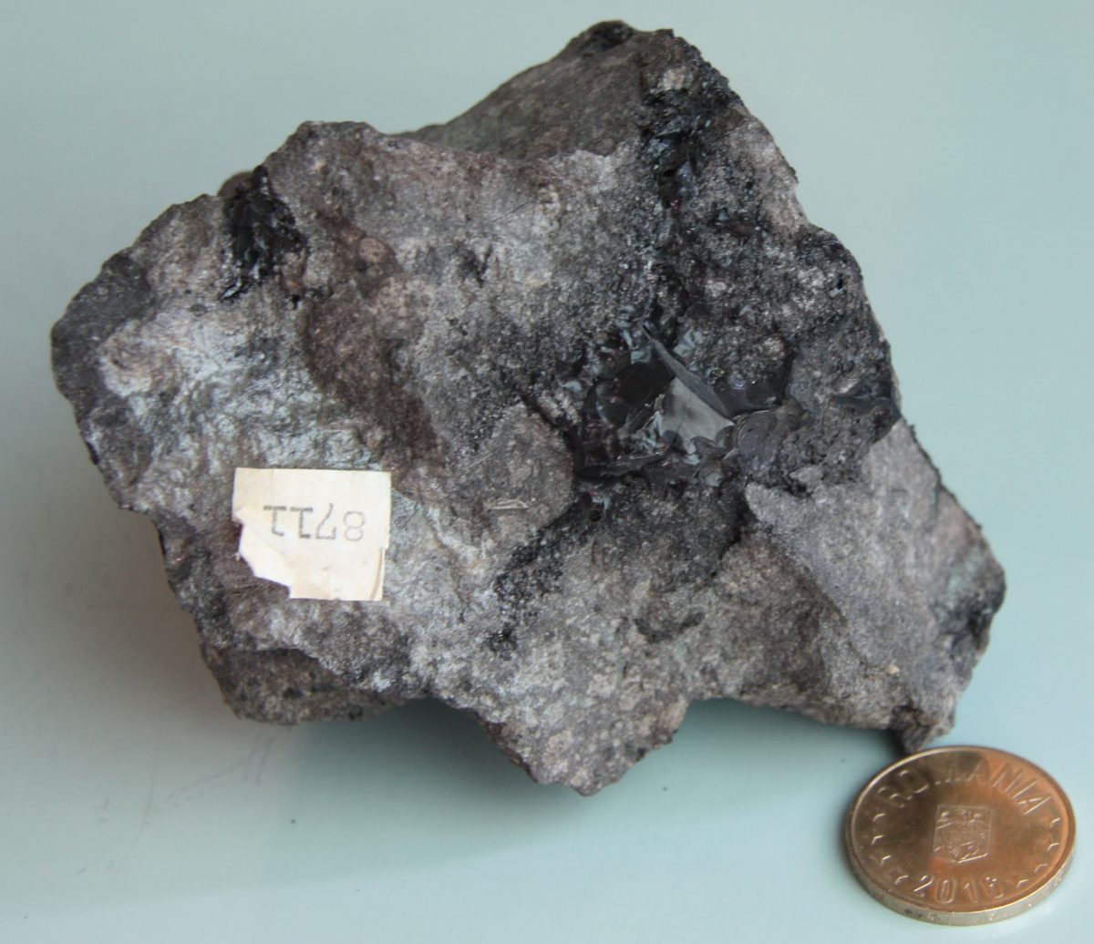 Lavă cu obsidian