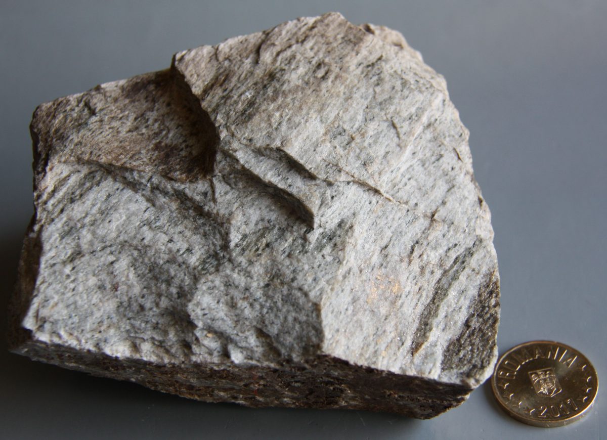 Rocă albă porfirogenă