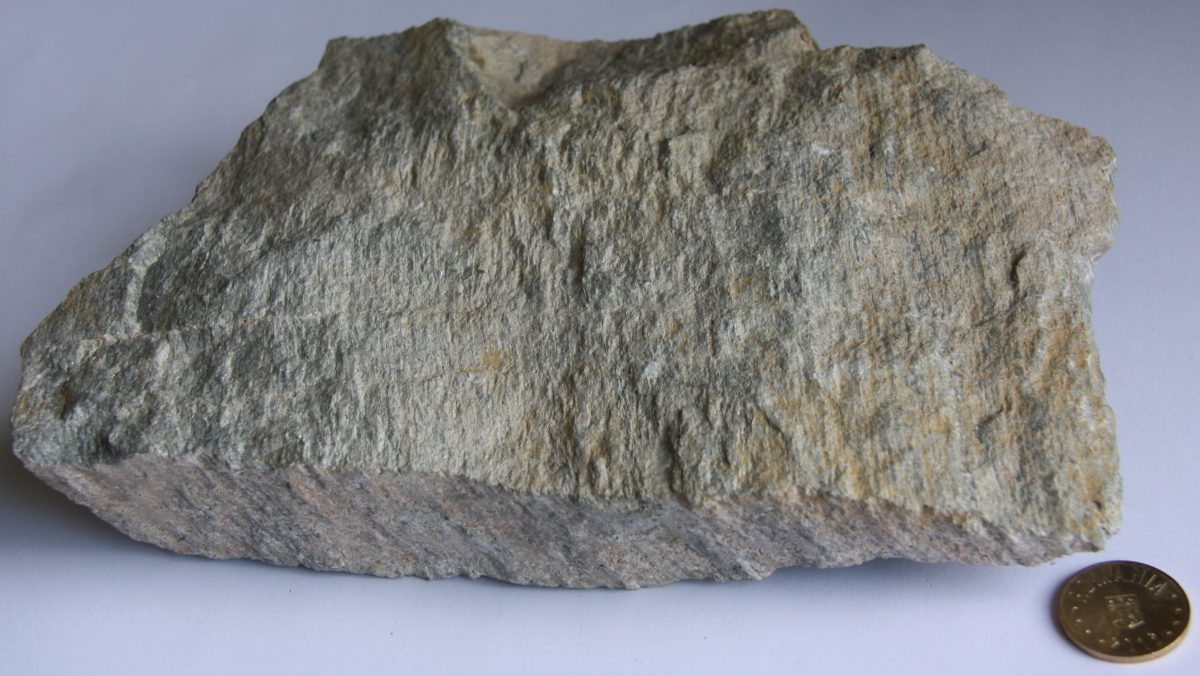 Rocă albă porfirogenă