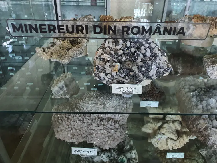 Fotografie din Colecția de Mineralogie și Petrografie, imaginea 4